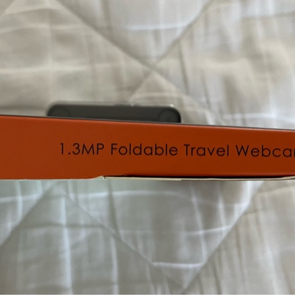 Tumi T Tech Essential Gear 1.3 MP Travel Webcam PC MAC Mic Travel Pouch NIB - Picture 4 of 4